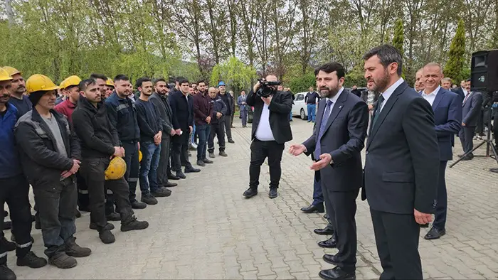 KARABÜK’ÜN HAK ETTİĞİ HİZMETLERİ ALMASINA VESİLE OLALIM