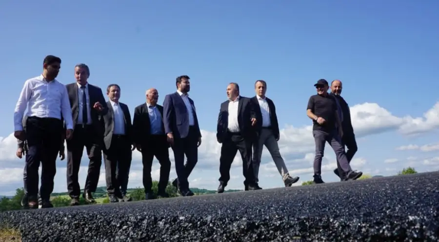 Eflani ilçemizdeki Çukurören–Alaçat grup yolunda başlatılan asfalt çalışmalarını yerinde inceledik.