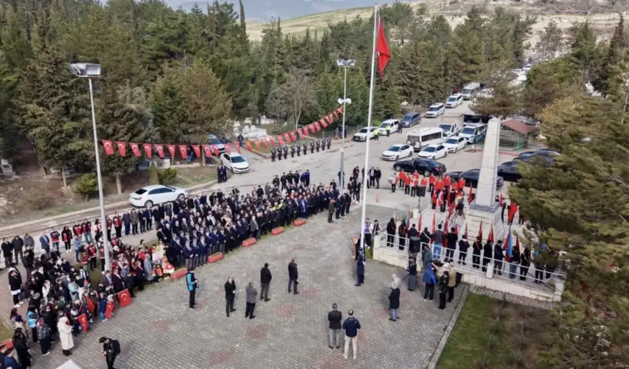 18 Mart Şehitleri Anma Günü ve Çanakkale Zaferi’nin 111. yıl dönümü dolayısıyla ilimizde düzenlenen anma programına katıldık.