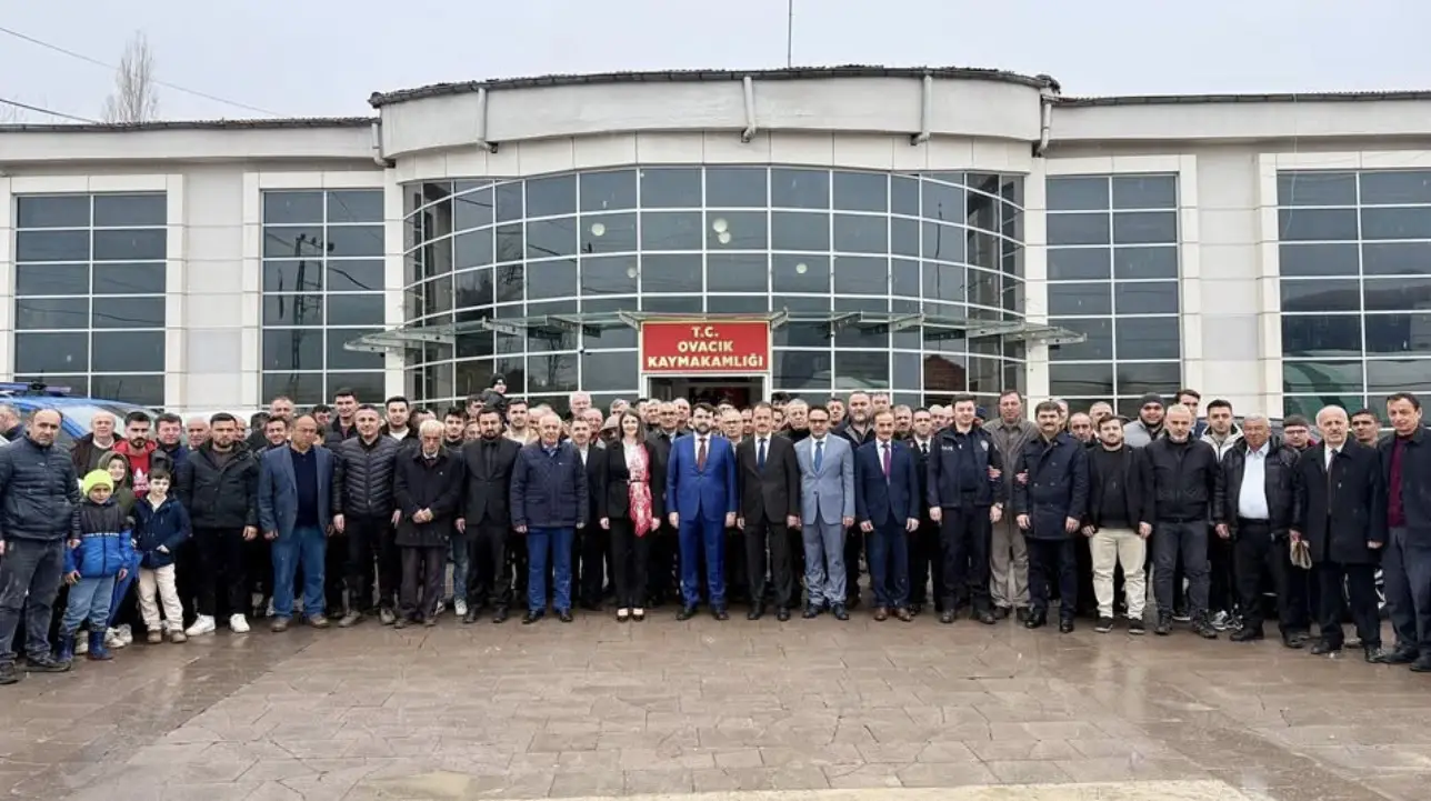 AK Parti Safranbolu İlçe Başkanlığımız ile Ovacık Kaymakamlığımız tarafından düzenlenen bayramlaşma programlarına katıldık.