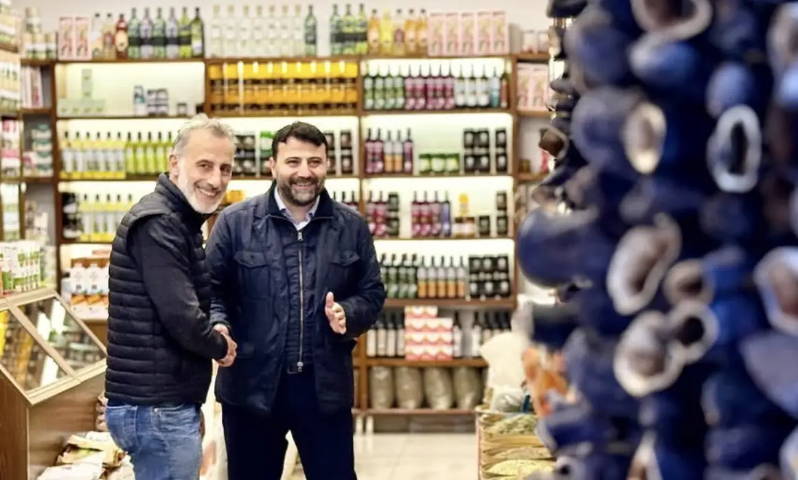 Fevzi Fırat Caddemizde esnaflarımızı ziyaret ederek hemşehrilerimizle bir araya geldik.