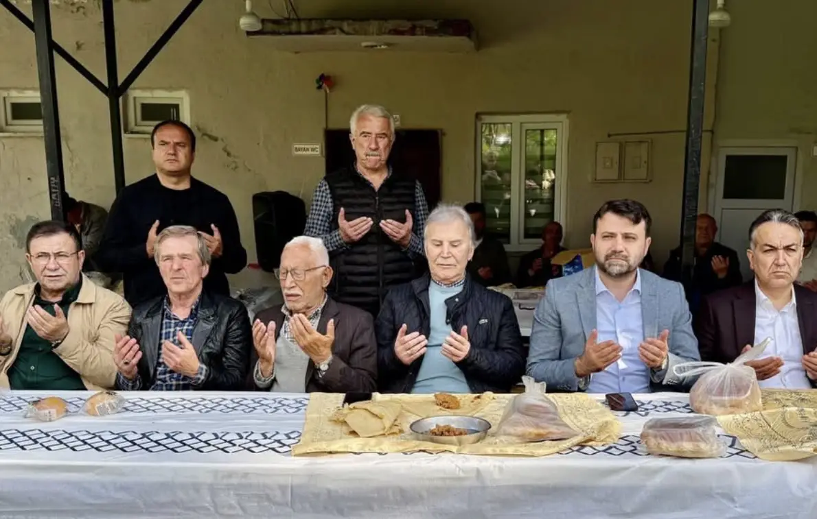 Yüzlerce yıllık “Zirat” geleneğini Ekincik köyümüzde yaşatmaya devam ediyoruz.