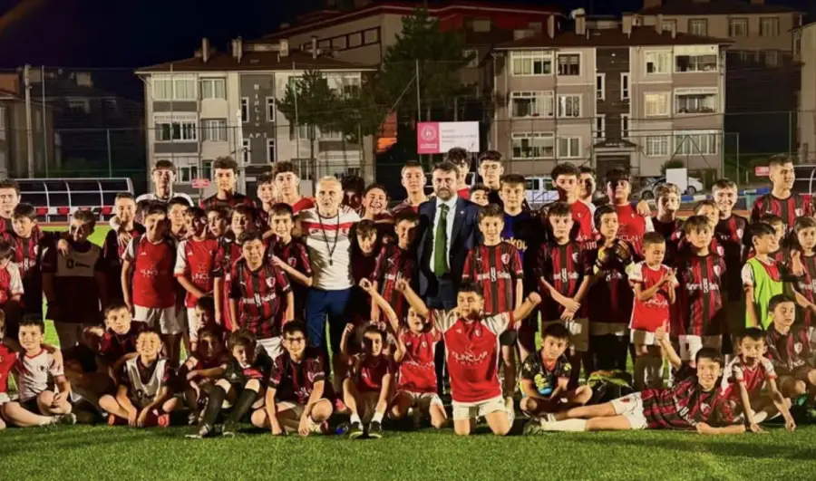  Beşbinevlerspor’un Yaz Futbol Okulu’nun açılış programı