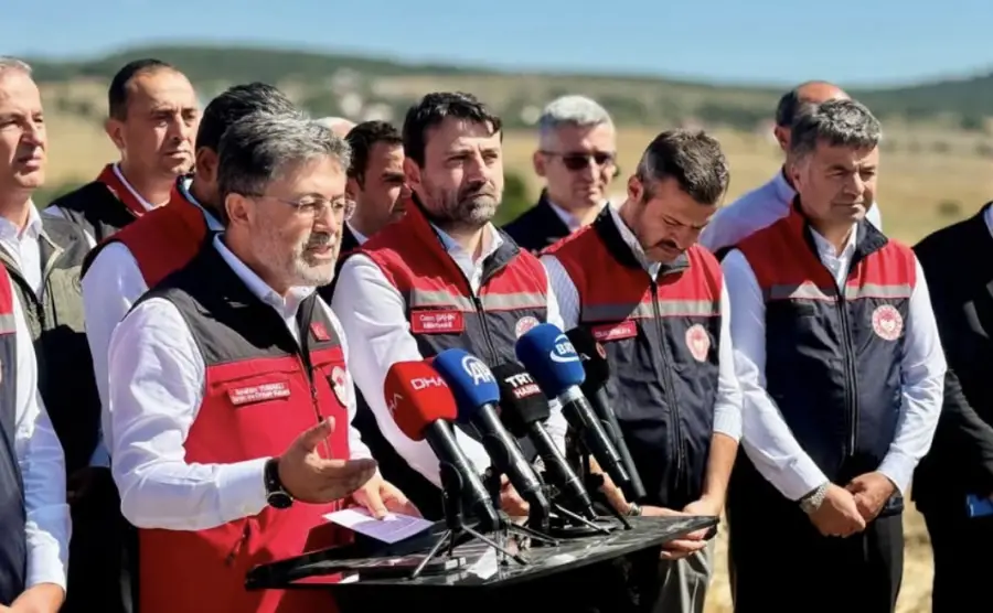 Tarım ve Orman Bakanımız Sayın İbrahim Yumaklı ile birlikte Eflani ilçemizde buğday hasadına katıldık. 